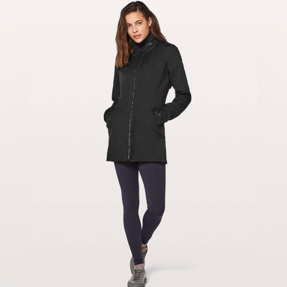 Lululemon Like a Glove Rain Jacket zip up size 4